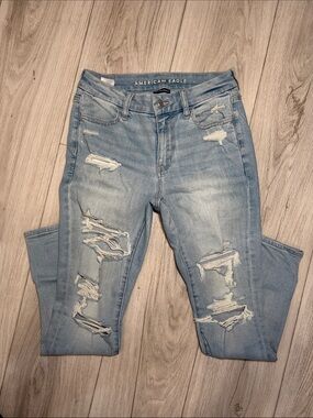 American Eagle Outfitters Next Level Stretch High Waisted Distressed Jegging